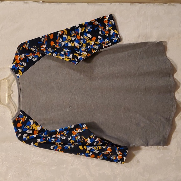 SZ. X - LARGE DONALD DUCK WALT DISNEY LONGSLEEVED GRAY LULA ROE TOP - Picture 5 of 5